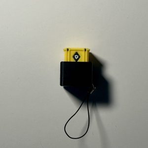 Clicker Caisse CS_HIT assemblé — keycap caisse jaune CS2 sur switch MX clicky